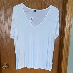 Old Navy White V-Neck Women's Top - Large